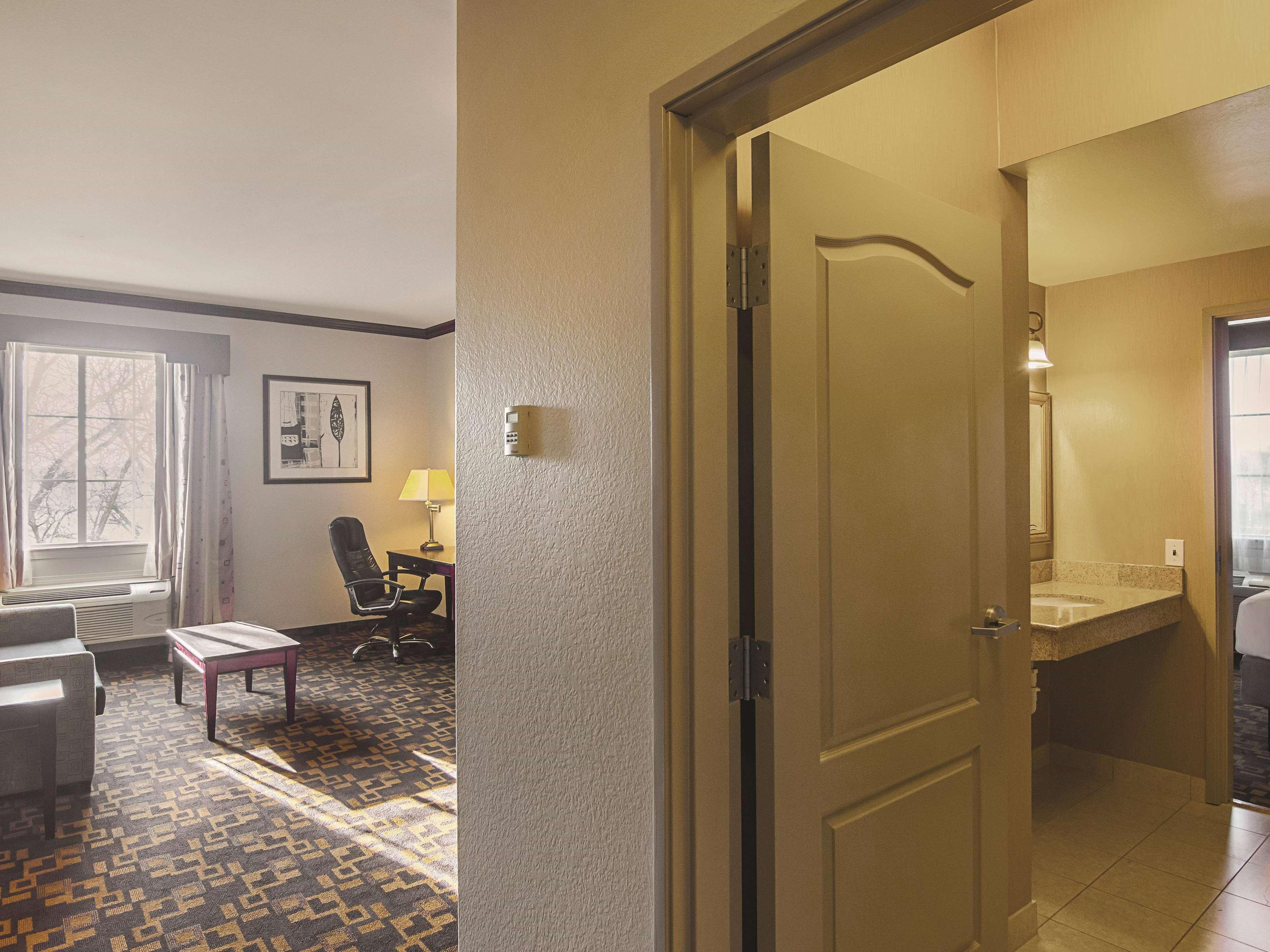 La Quinta By Wyndham Lindale Otel Dış mekan fotoğraf